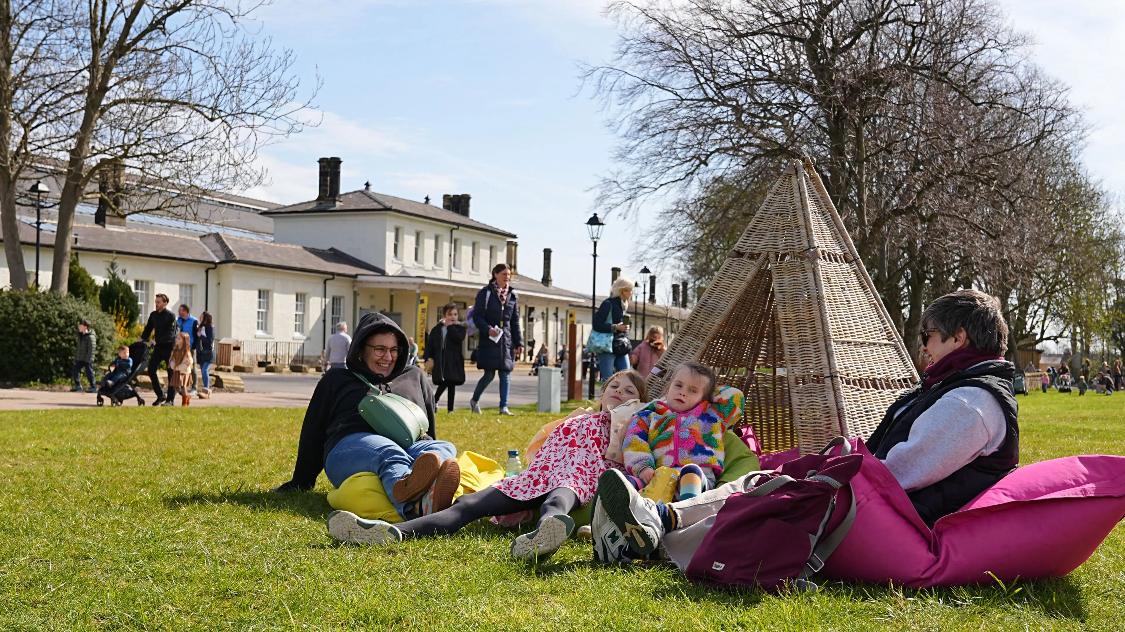 Meet Paddington at Hopetown